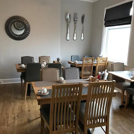 The Selomar Guest house Scarborough